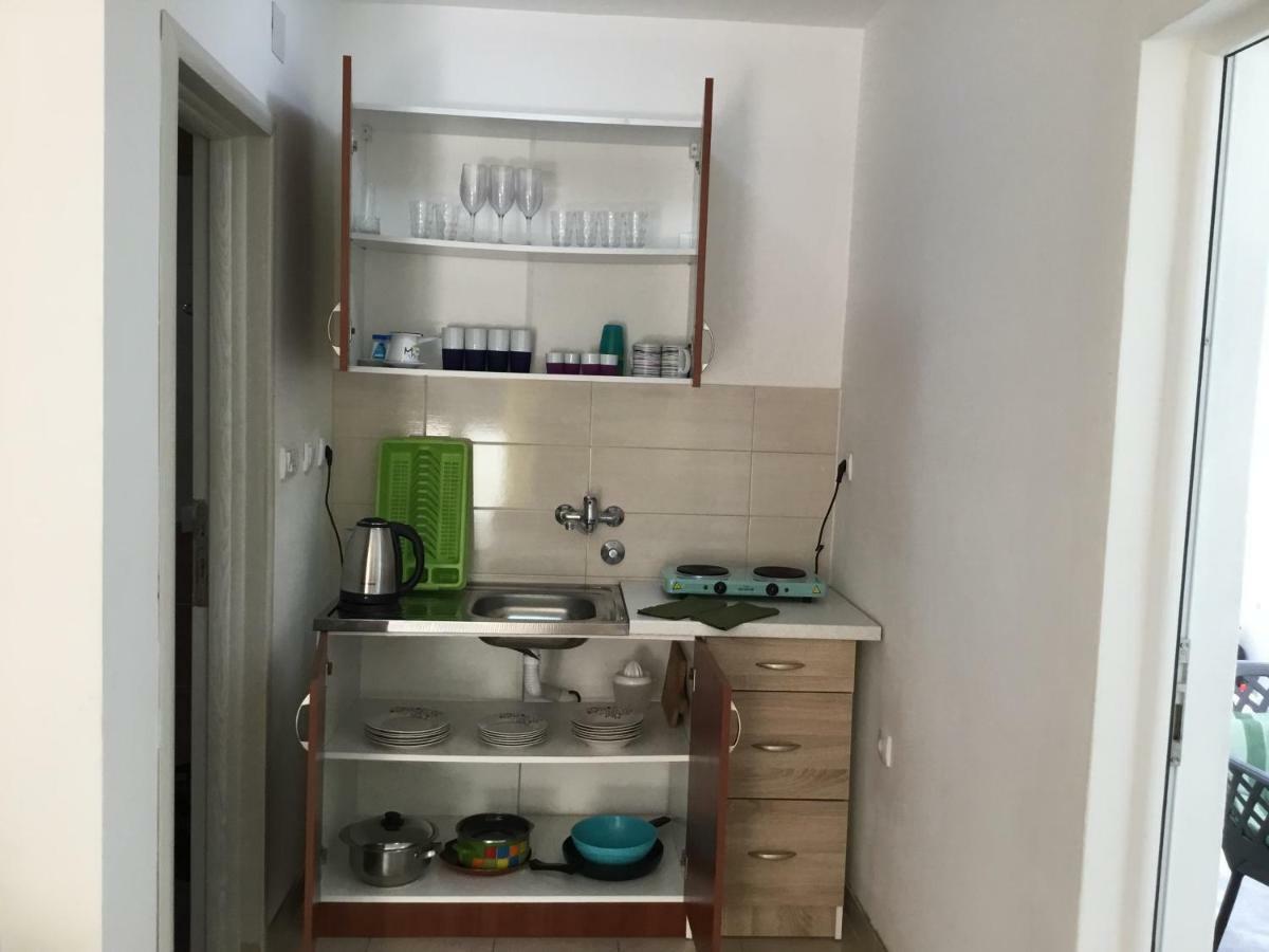 Dk Apartmani Dobra Voda Eksteriør bilde