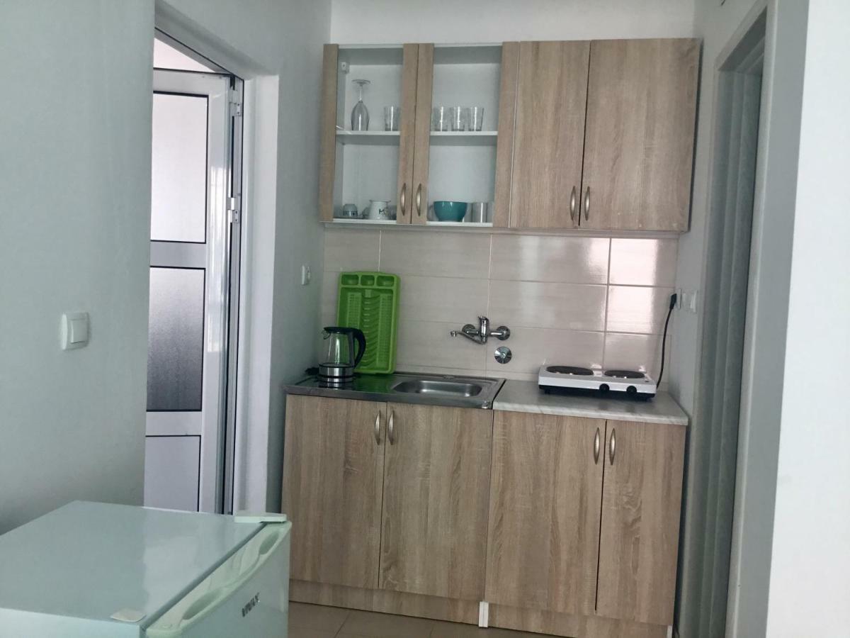 Dk Apartmani Dobra Voda Eksteriør bilde